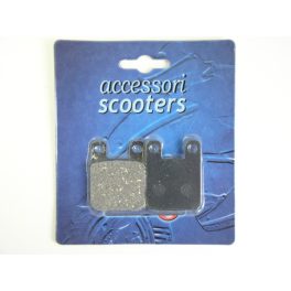   Robogó Fékbetét Derbi Senda 50 94-99 / Hunter 95-96 / Atlantis 50/100 2T/4T 99-04 / Peugeot Speedfight 50/100 97-98 (Ajp) / X-Fight 50/100 / Italjet Formula 50/125 94-97 (Ajp) / Torpedo 50/125/150 97-03 (Első) - Rms