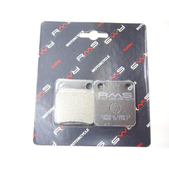 RMS - Fékbetét Honda Dio AF25 / AF28 / AF35 / GP 50 Dio / SR 50 Dio / Super Dio SR-ZX / XR 50 Dio BajA / ZX DIO 50 / Sym Fancy 50 95- (első) Honda CRM 50 88- / CRM 80 93- / CB 125 83- / CG 125-150 04- / FJS 400 06- / FJS 600 01- / Suzuki TS  1