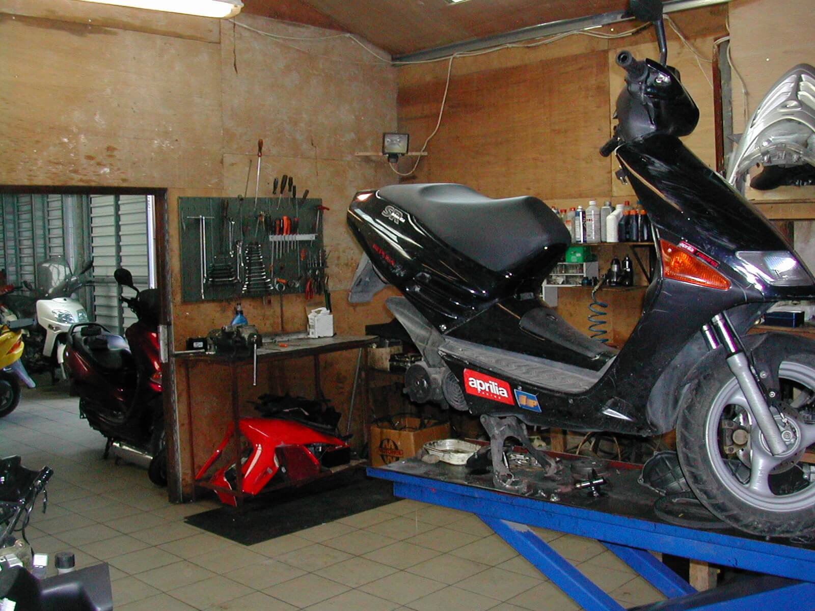 Momo Motorosbolt Robogó Szerviz momo_motorosbolt_robogo_szerviz
